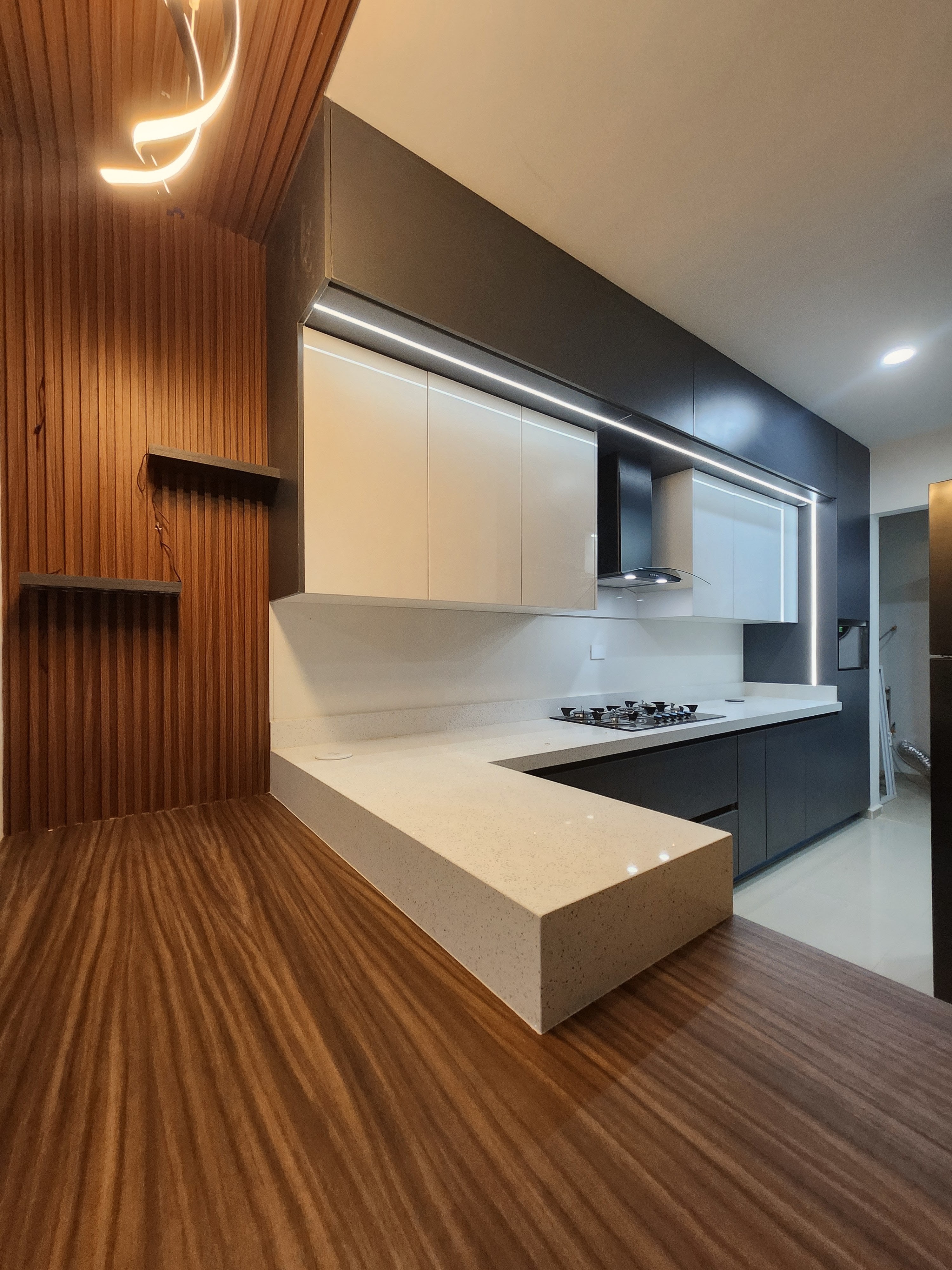 Vista amplia de cocina minimalista